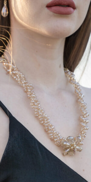 Exile pearl necklace